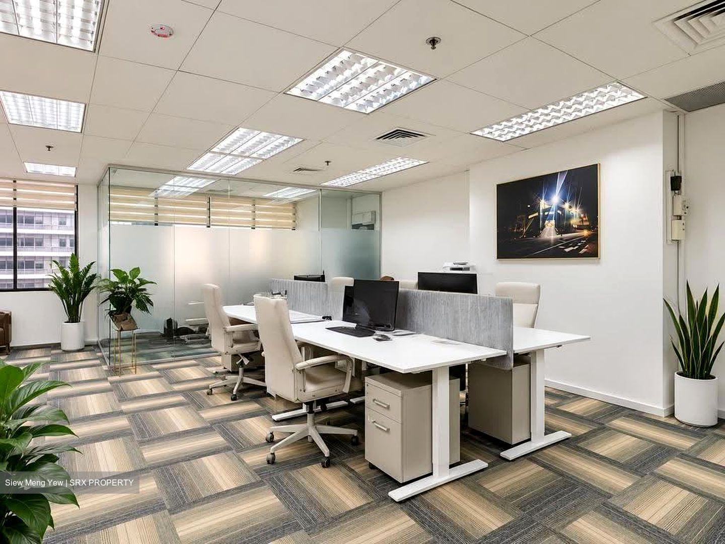 International Plaza (D2), Office #635437751